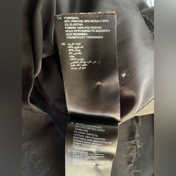 Reiss Pleated Front Black Dress Back Zip Closure Side Pockets Stretchy Sz 6 - Picture 10 of 11